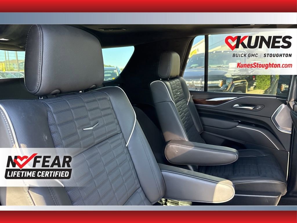 Used 2023 Cadillac Escalade Sport Platinum image 39
