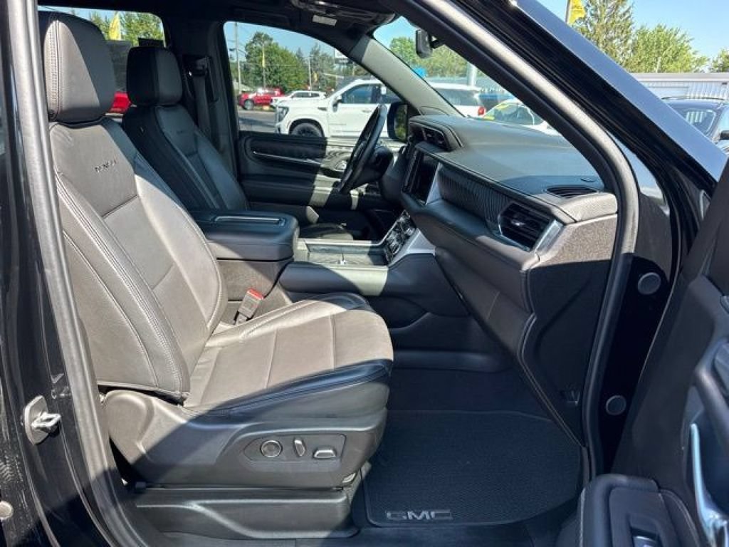 Used 2024 GMC Yukon Denali AWD/4WD image 25