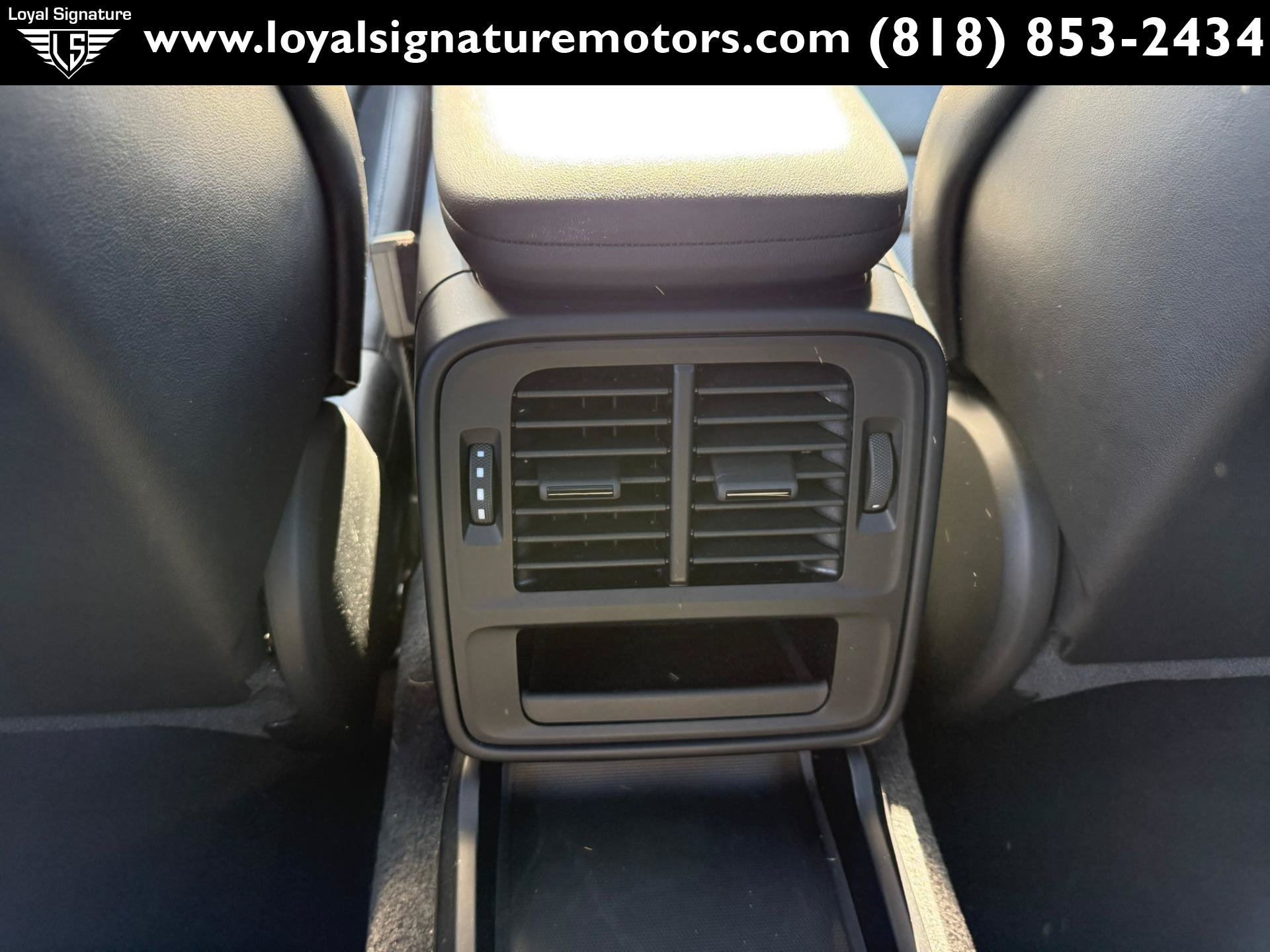 Used 2022 Porsche Taycan RWD image 15