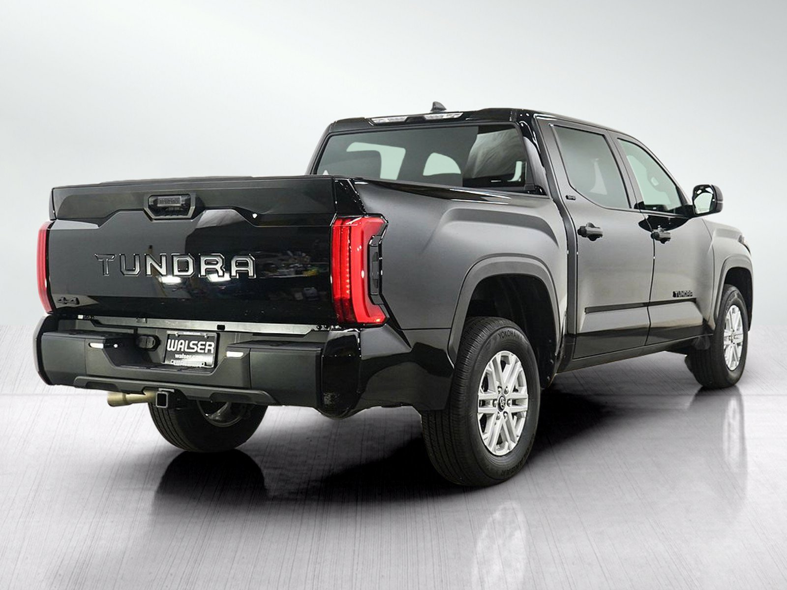 Used 2026 Toyota Tundra SR5 AWD/4WD image 5