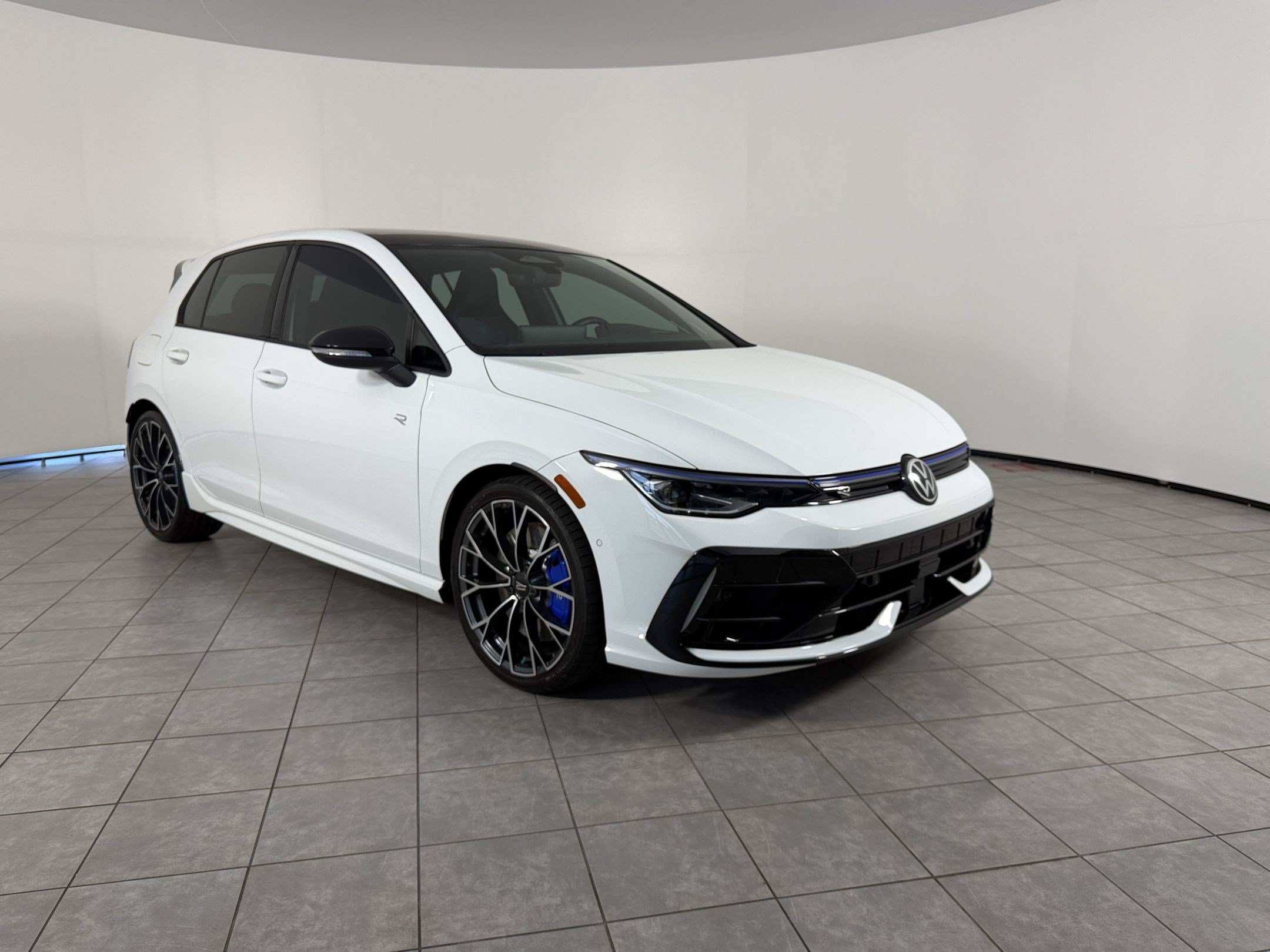Used 2026 Volkswagen Golf AWD/4WD image 7