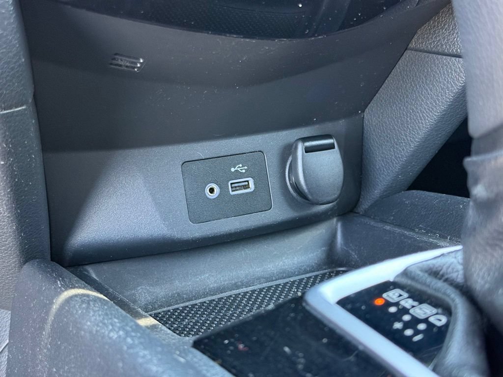 Used 2018 Nissan Rogue SV AWD/4WD image 28