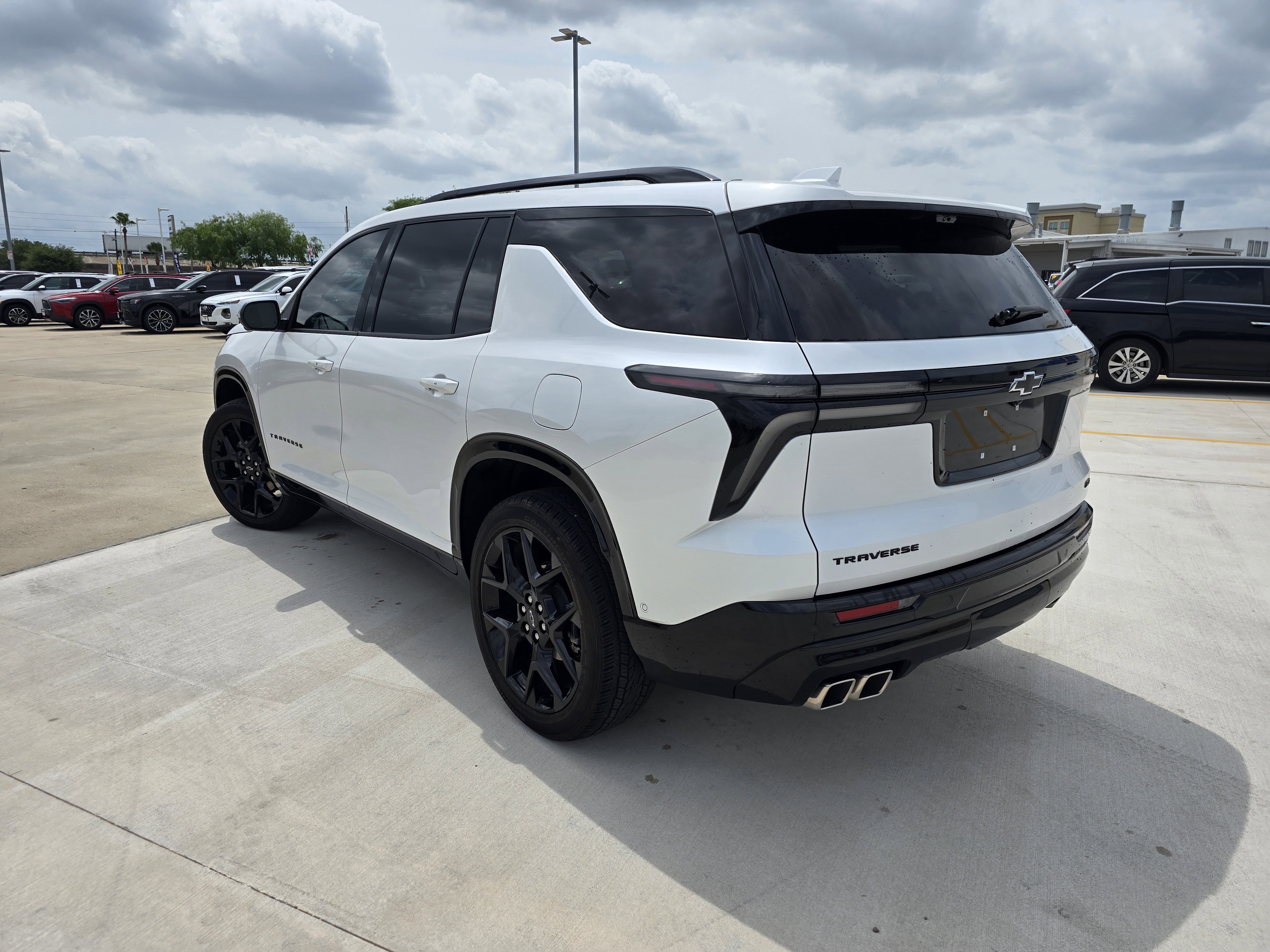 Used 2024 Chevrolet Traverse RS w/ LPO, Floor Liner Package image 5