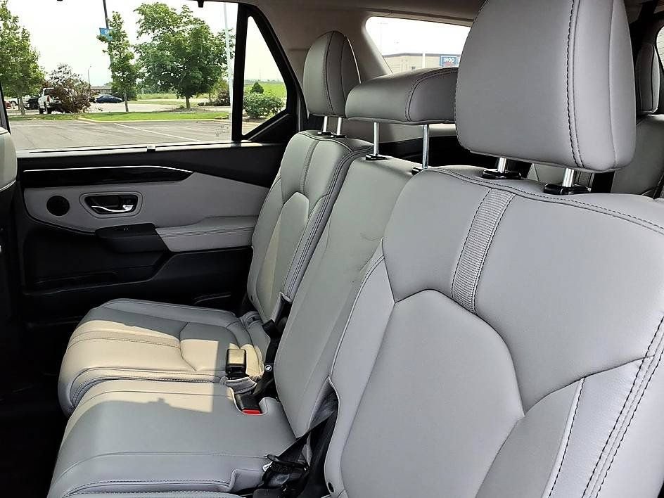 Used 2025 Honda Pilot EX-L image 21
