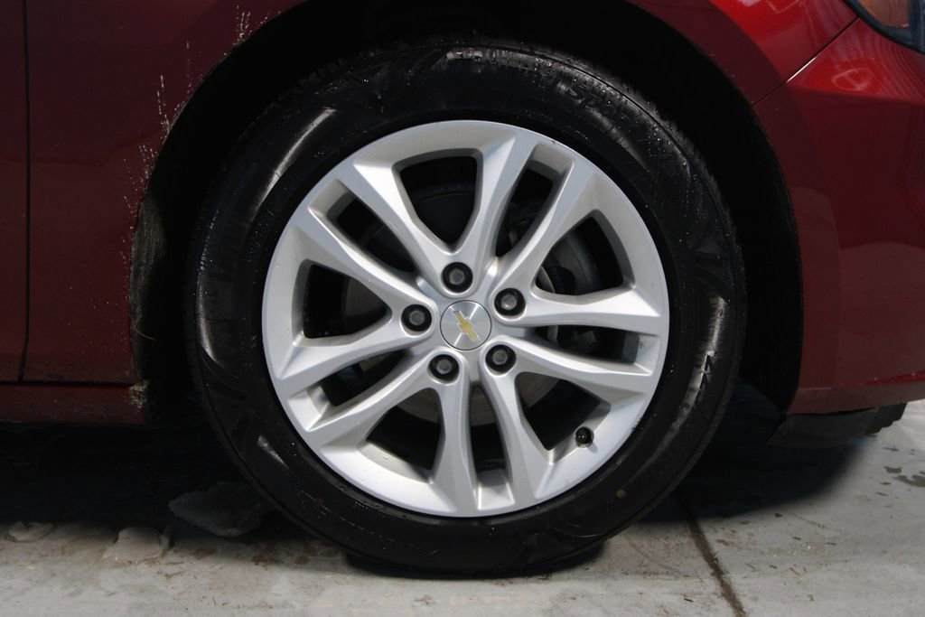 Used 2018 Chevrolet Malibu LT FWD image 30