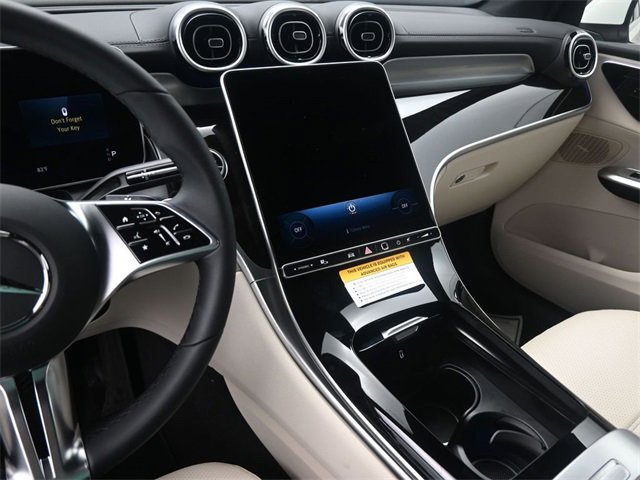 New 2025 Mercedes-Benz GLC 300 image 31