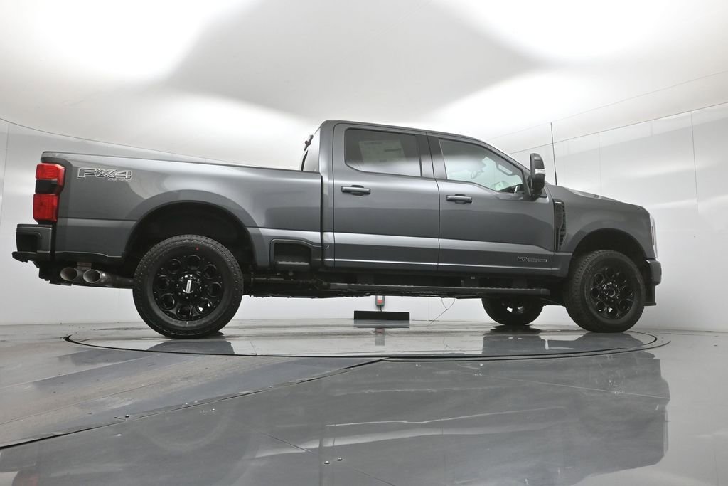 New 2026 Ford F250 Lariat w/ Black Appearance Package image 38