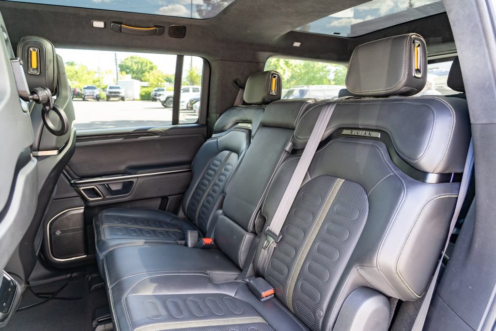 Used 2024 Rivian R1S Adventure AWD/4WD image 19