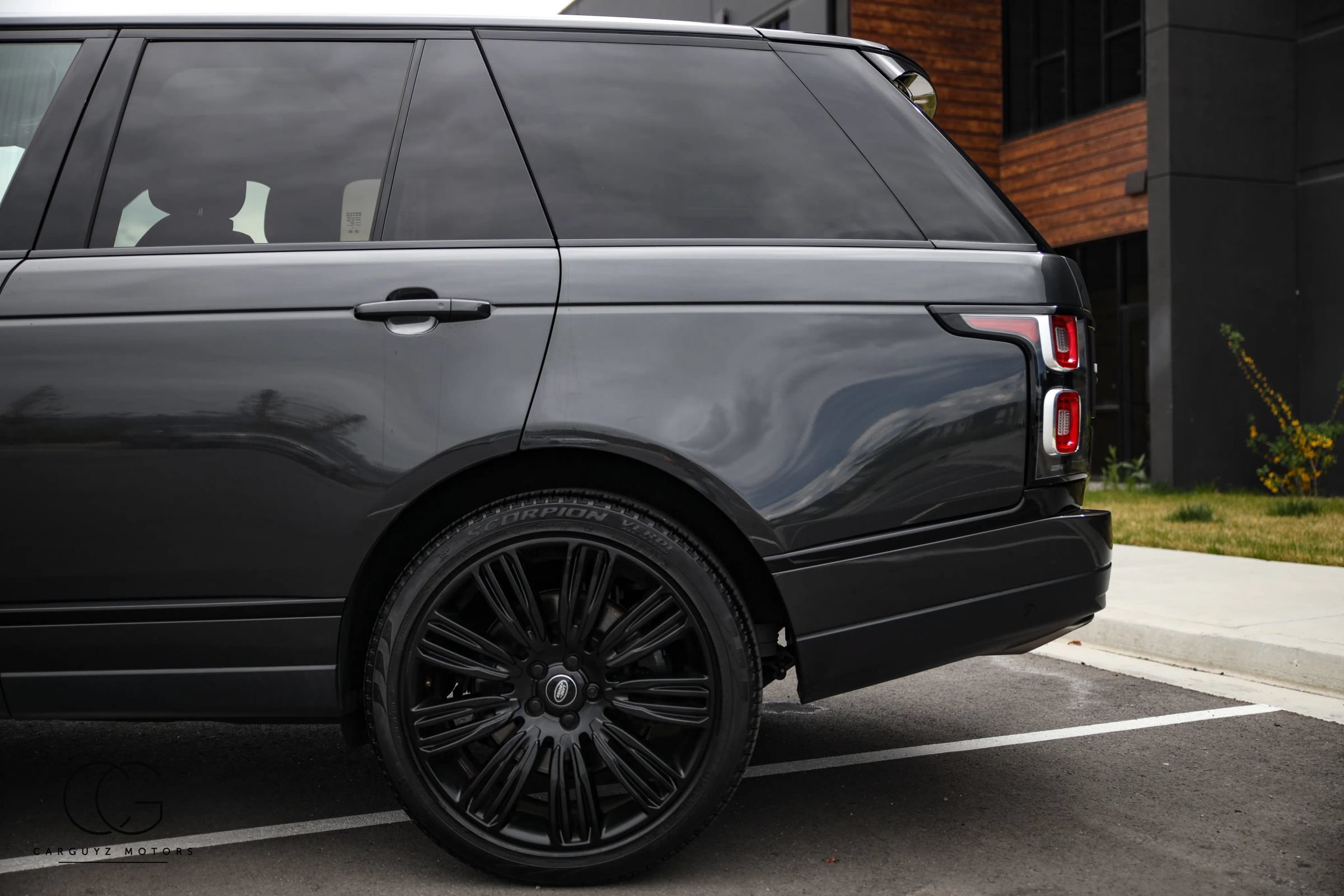 Used 2022 Land Rover Range Rover P525 Westminster Edition AWD/4WD image 10