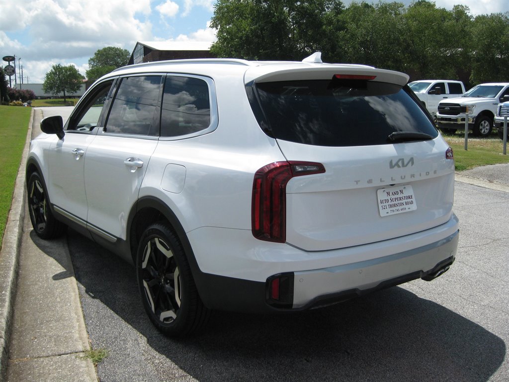 Used 2023 Kia Telluride S w/ S Sunroof Package image 5