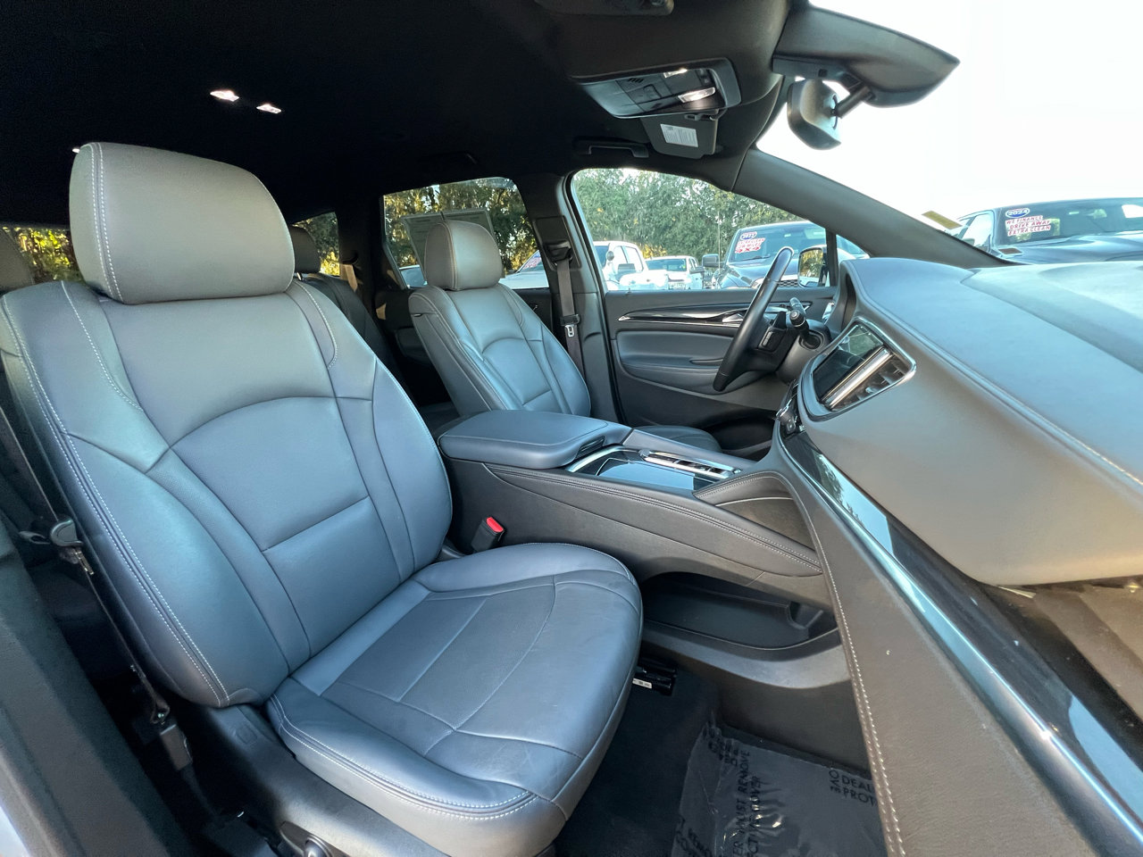 Used 2023 Buick Enclave Essence image 38