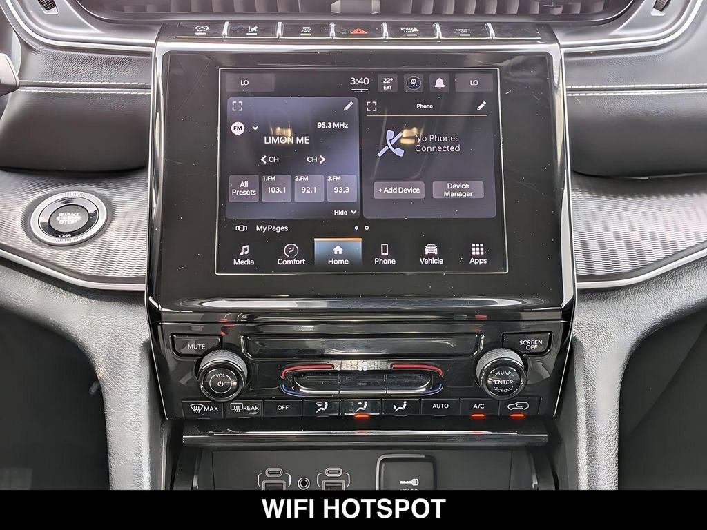 Used 2024 Jeep Grand Cherokee Laredo AWD/4WD image 15