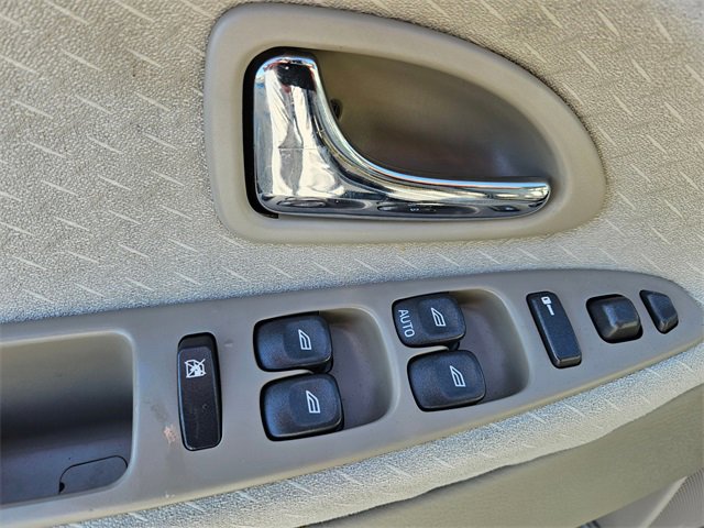 Used 2004 Volvo S40 image 14