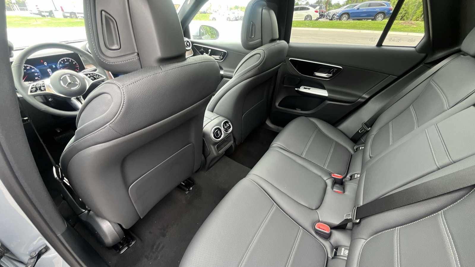 Used 2026 Mercedes-Benz GLC 300 4MATIC image 14