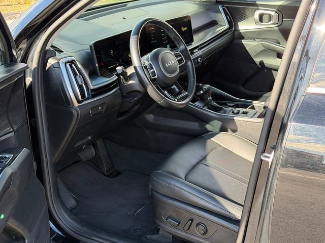 Used 2024 Kia Sorento S image 11