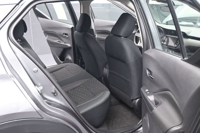 Used 2024 Nissan Kicks SV FWD image 43