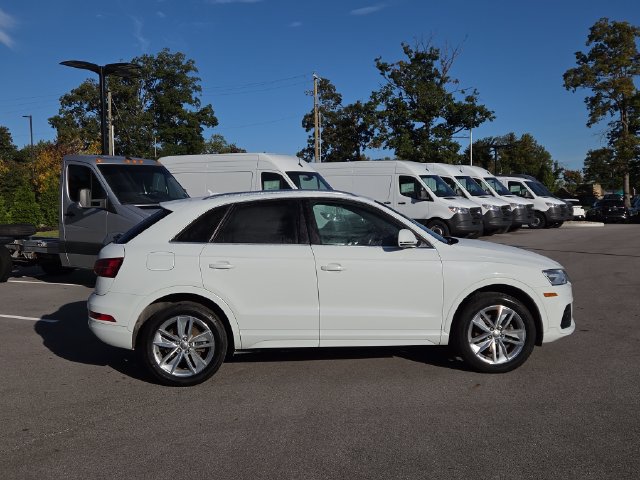 Used 2017 Audi Q3 2.0T Premium Plus w/ Premium Plus Package AWD/4WD image 2