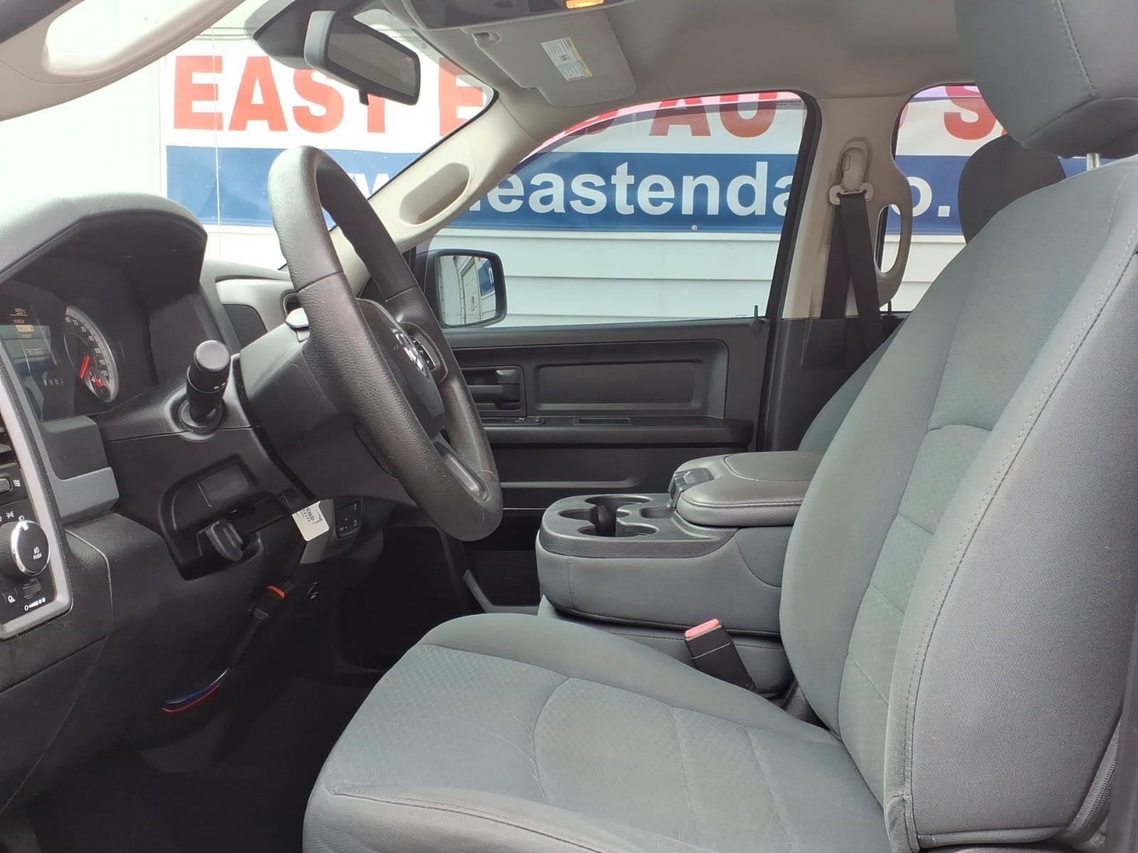 Used 2014 RAM 1500 Express AWD/4WD image 10