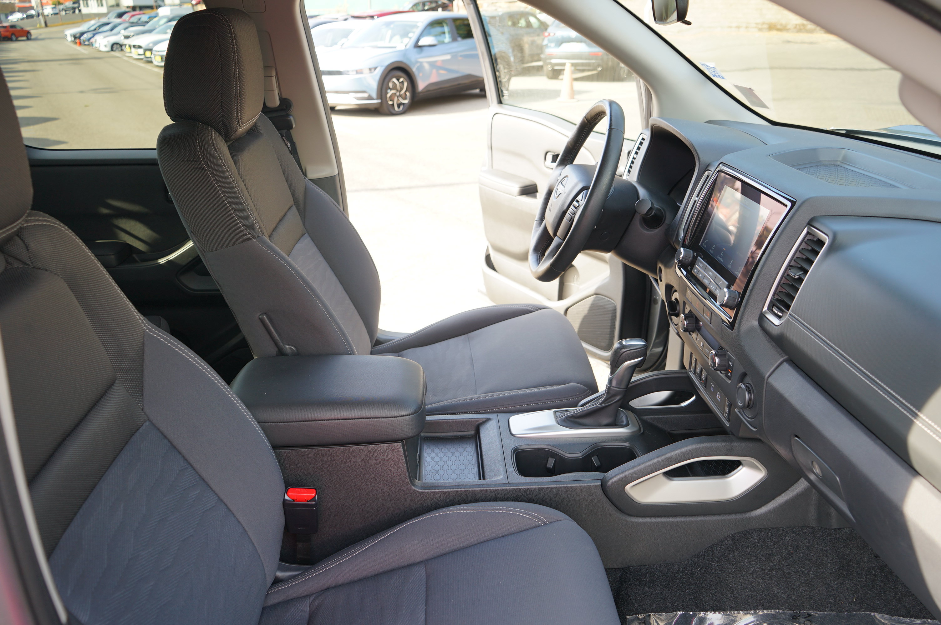 Used 2023 Nissan Frontier SV w/ SV Convenience Package AWD/4WD image 21