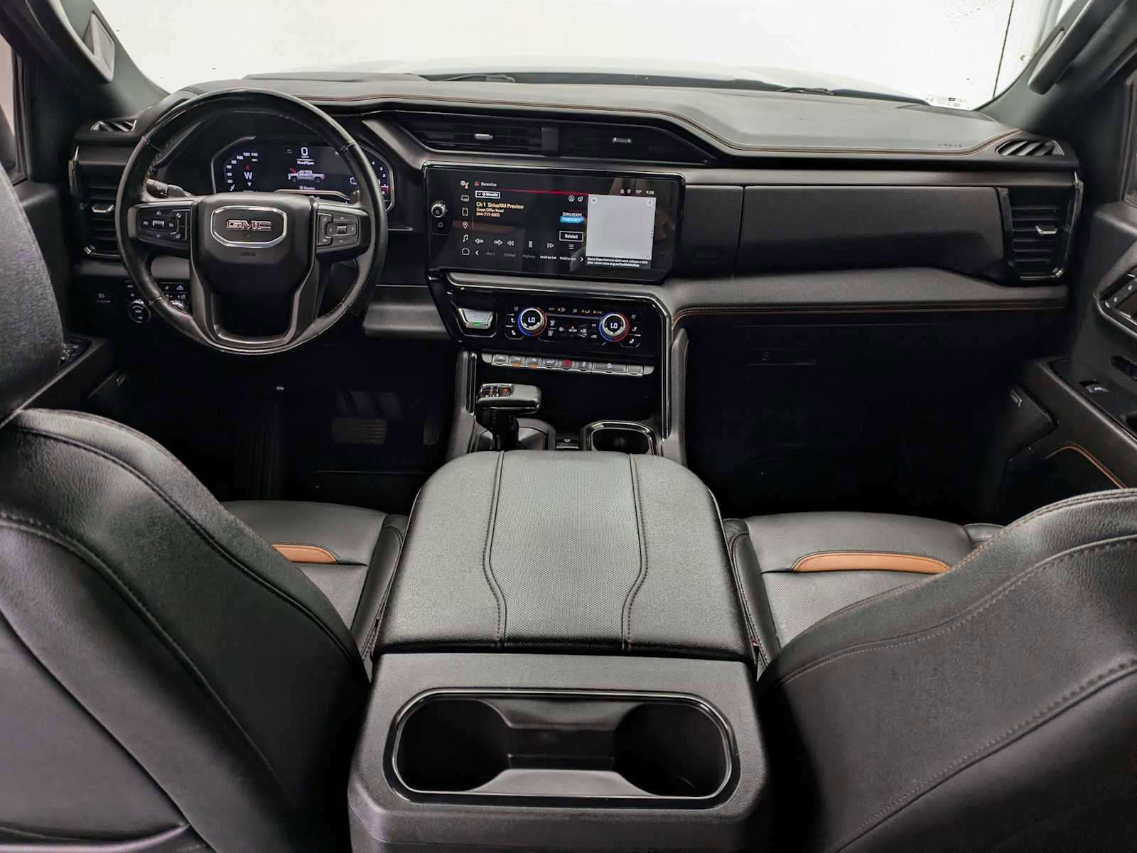 Used 2024 GMC Sierra 1500 AT4 w/ Technology Package AWD/4WD image 16