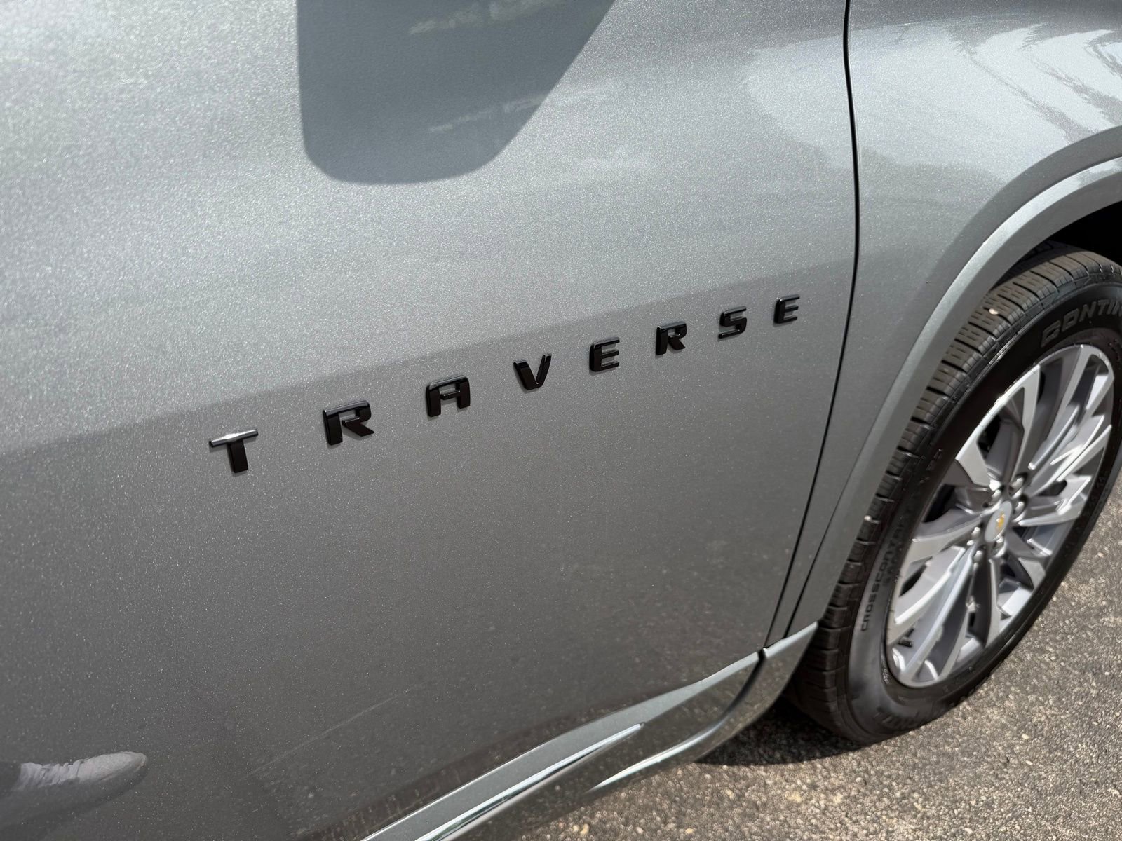 Used 2023 Chevrolet Traverse Premier w/ LPO, Floor Liner Package AWD/4WD image 34