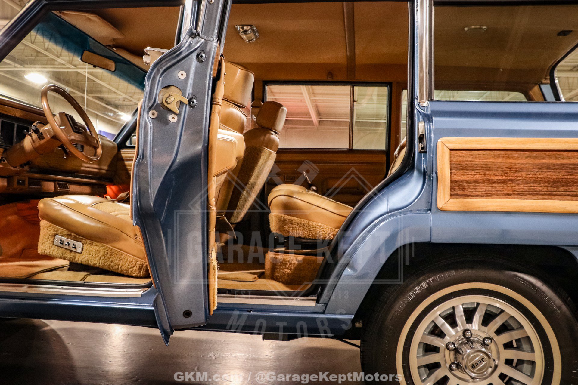 Used 1987 Jeep Grand Wagoneer AWD/4WD image 98