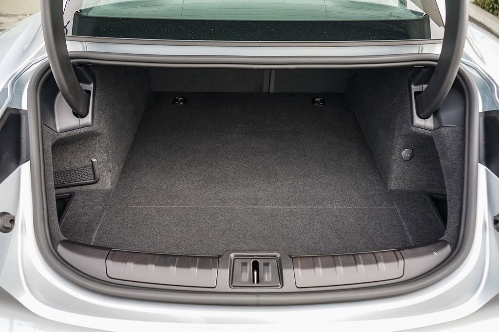 Used 2024 Porsche Taycan image 25