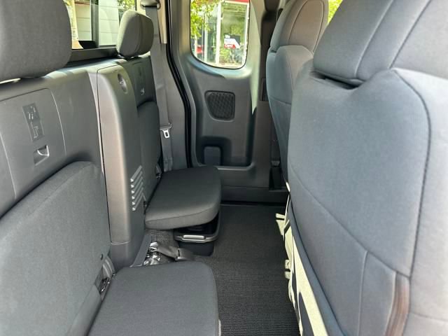 Used 2025 Nissan Frontier S image 30