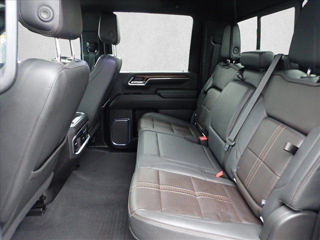 Used 2024 Chevrolet Silverado 3500 High Country w/ High Country Premium Package AWD/4WD image 8