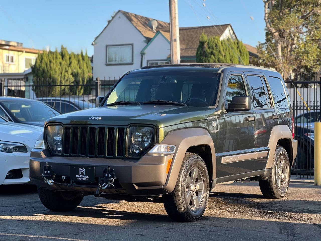 Used 2011 Jeep Liberty Renegade w/ Navigation Convenience Group image 3