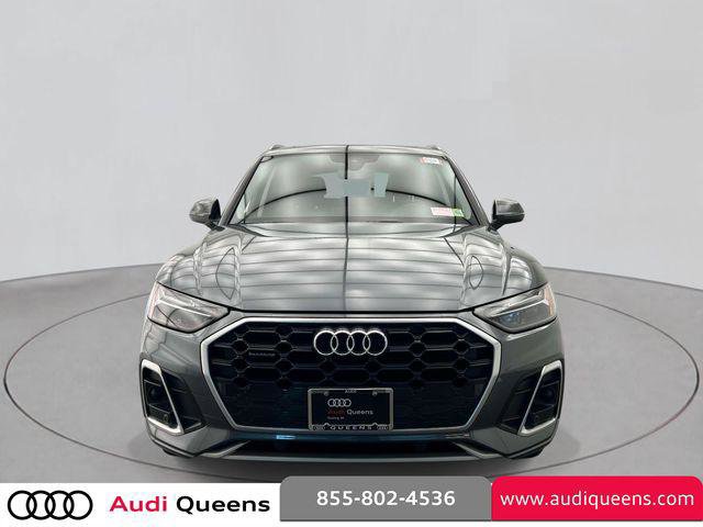 Certified 2023 Audi Q5 2.0T Premium w/ Convenience Package AWD/4WD image 2