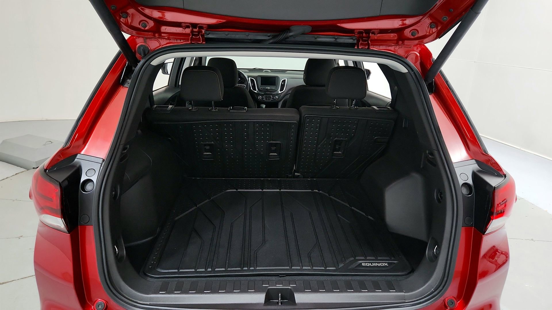 Certified 2024 Chevrolet Equinox LT w/ LPO, Floor Liner Package FWD image 18