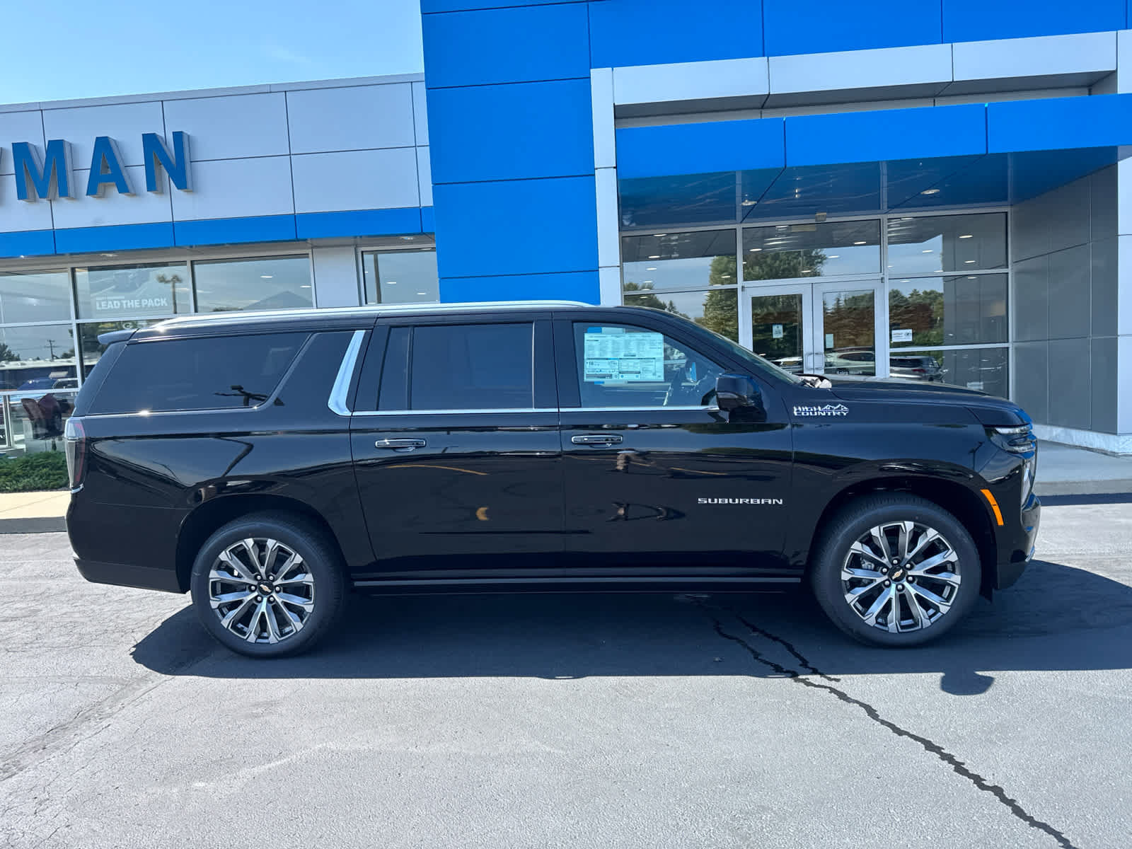 New 2026 Chevrolet Suburban High Country AWD/4WD image 2