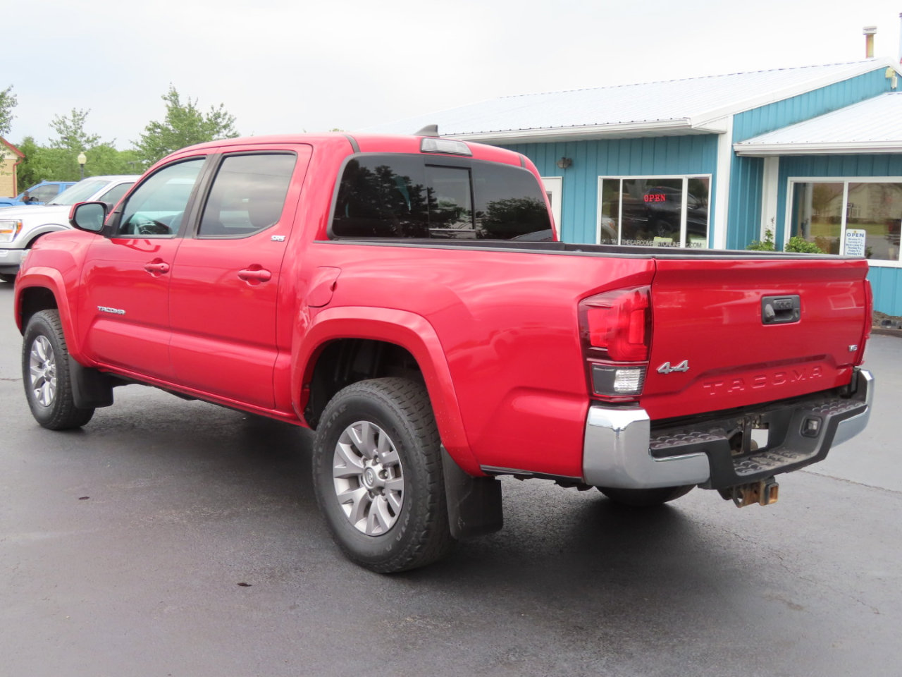 Used 2019 Toyota Tacoma SR5 image 4