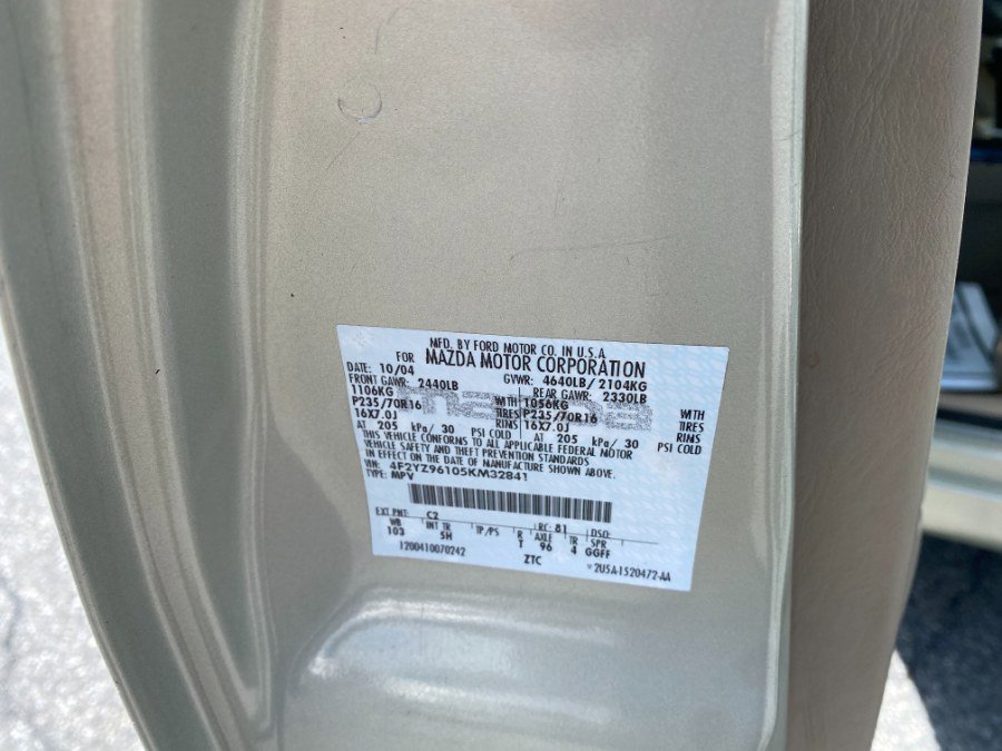 Used 2005 MAZDA Tribute s w/ Package 3 image 10