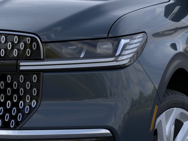 New 2025 Lincoln Navigator L Reserve AWD/4WD image 18