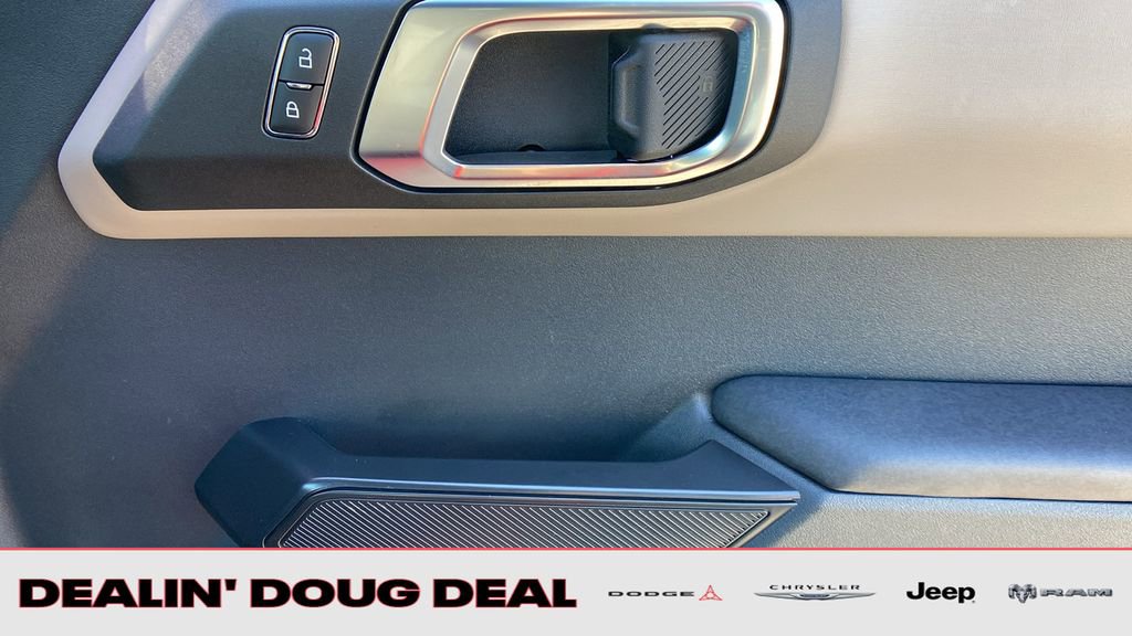 Used 2024 Ford Bronco Wildtrak image 39