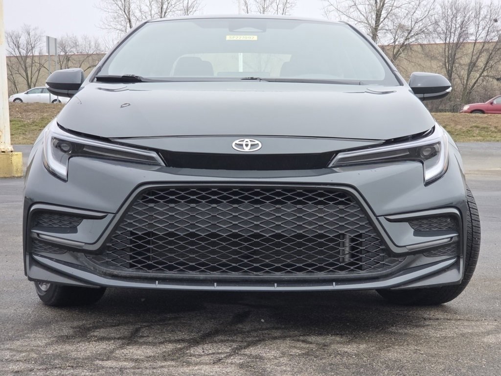 Used 2025 Toyota Corolla SE image 3