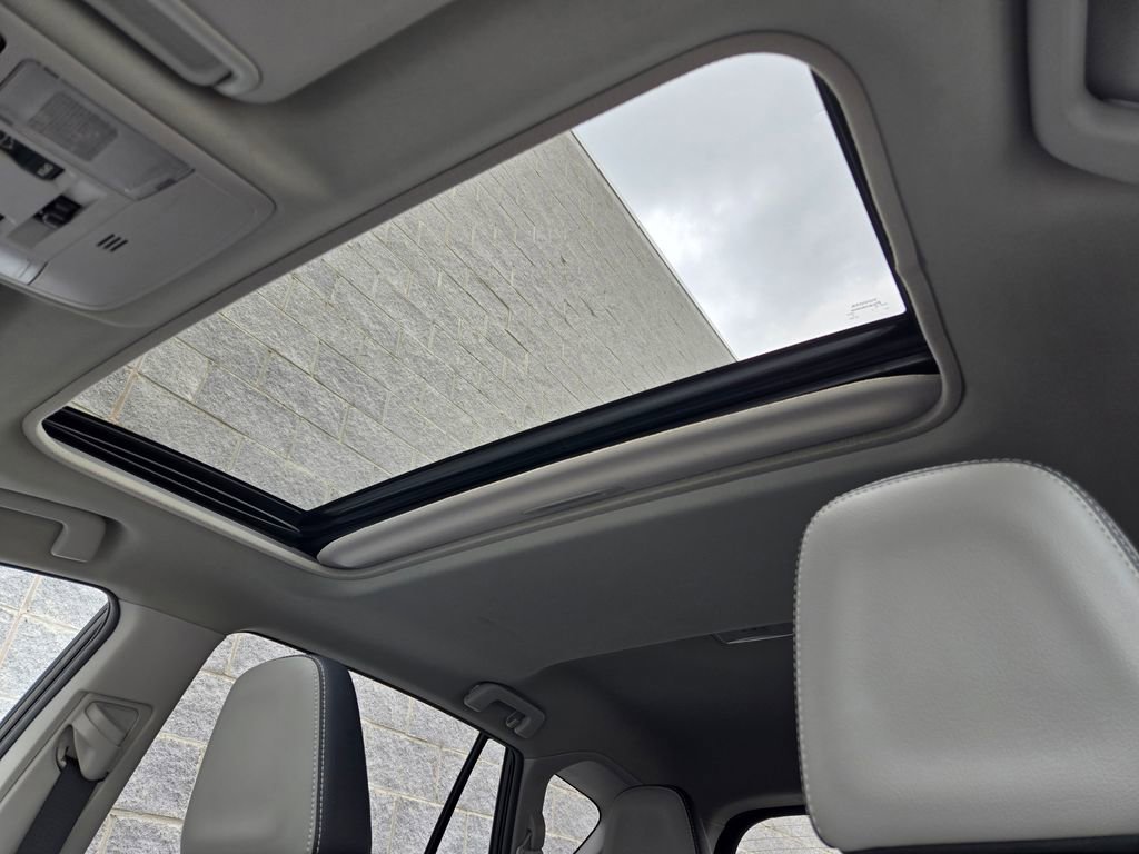 Used 2016 Toyota RAV4 Limited AWD/4WD image 29