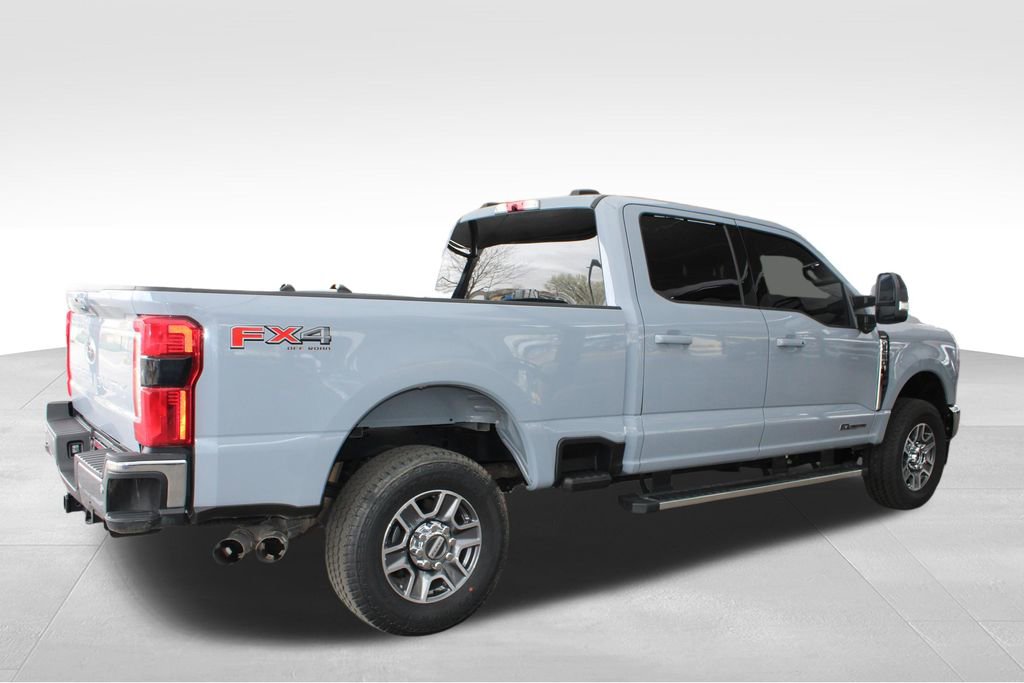 Used 2025 Ford F250 Lariat w/ FX4 Off-Road Package image 17