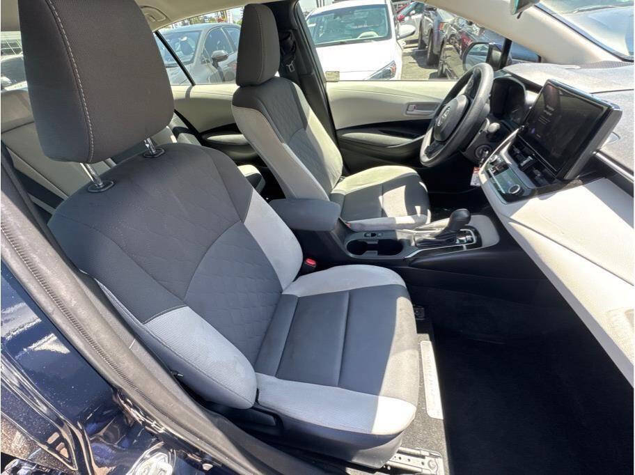 Used 2025 Toyota Corolla SE FWD image 12