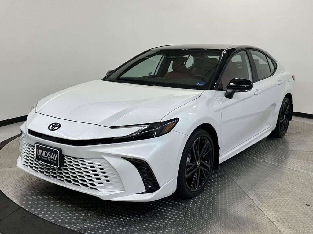 Used 2026 Toyota Camry XSE image 3