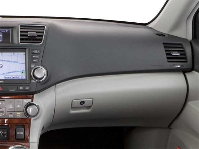 Used 2013 Toyota Highlander SE AWD/4WD image 18