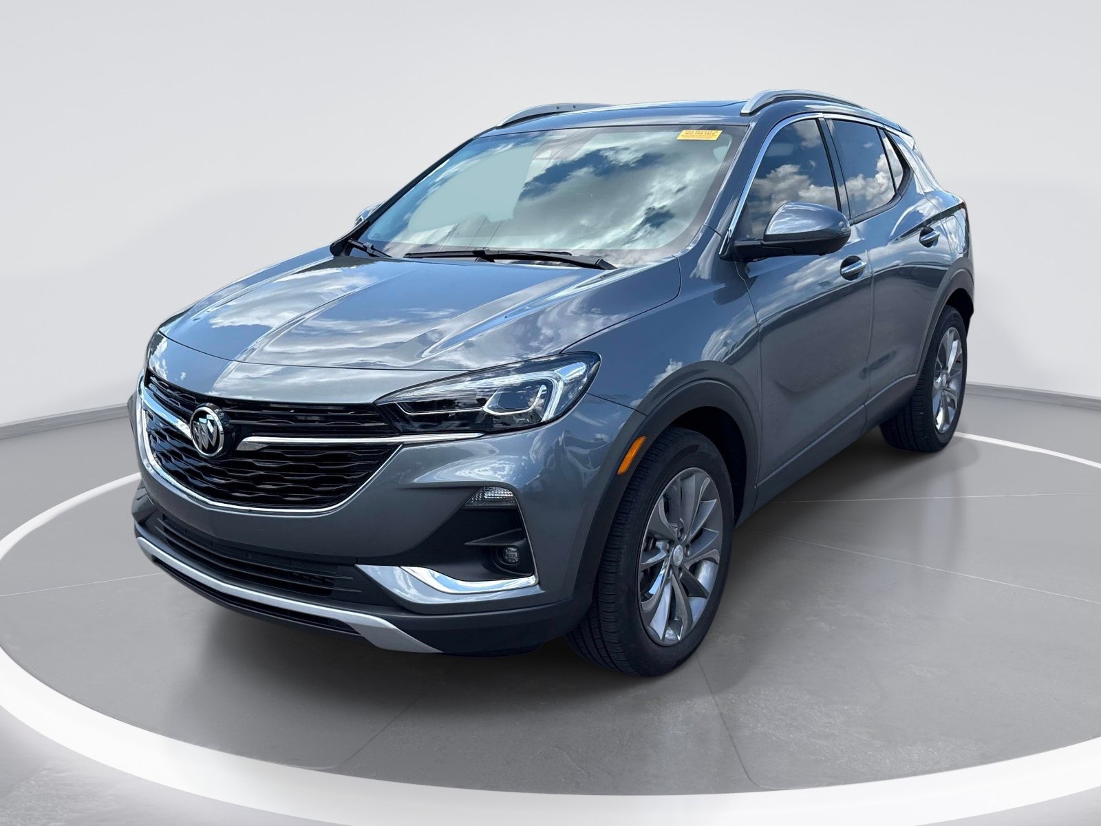Used 2022 Buick Encore GX Essence w/ Advanced Technology Package FWD image 3