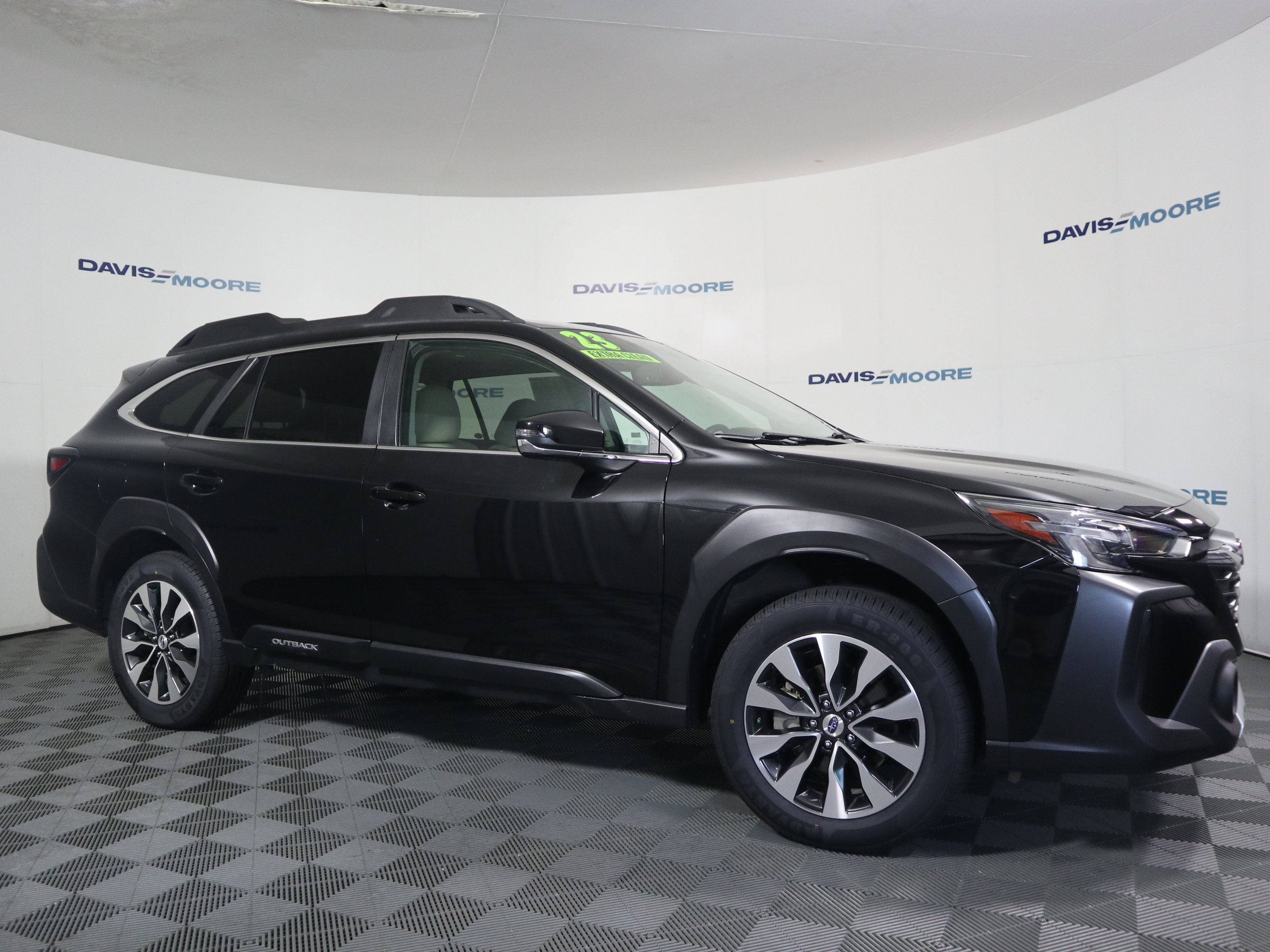 Used 2023 Subaru Outback Limited AWD/4WD image 4