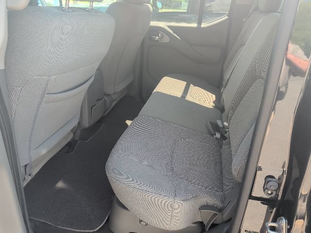 Used 2020 Nissan Frontier SV w/ Midnight Edition Floor Mats AWD/4WD image 11