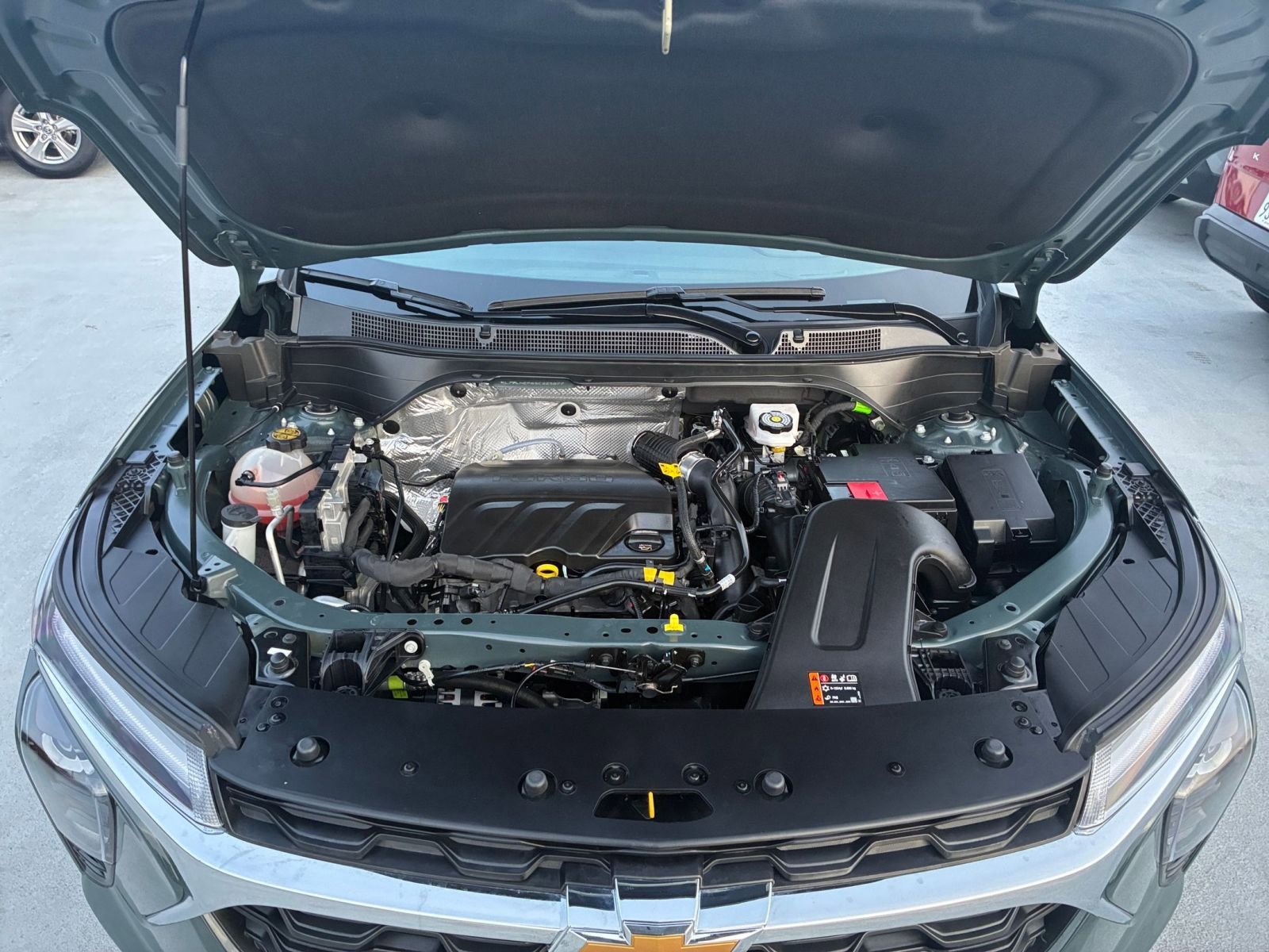 Used 2025 Chevrolet Trax LT image 30