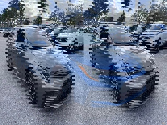 Used 2022 Toyota Corolla SE image 1