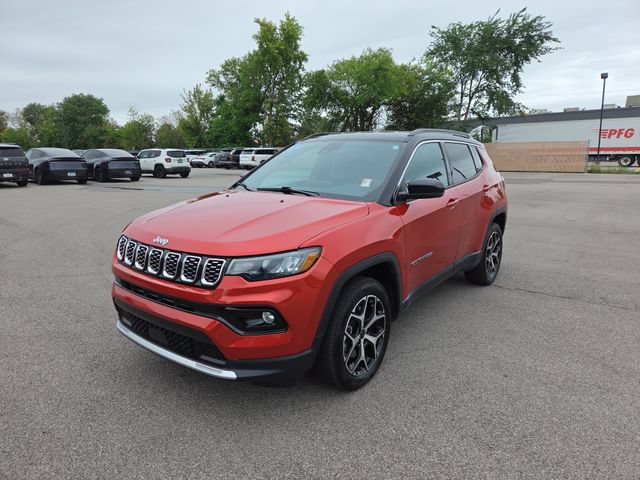 Used 2025 Jeep Compass Limited AWD/4WD image 2