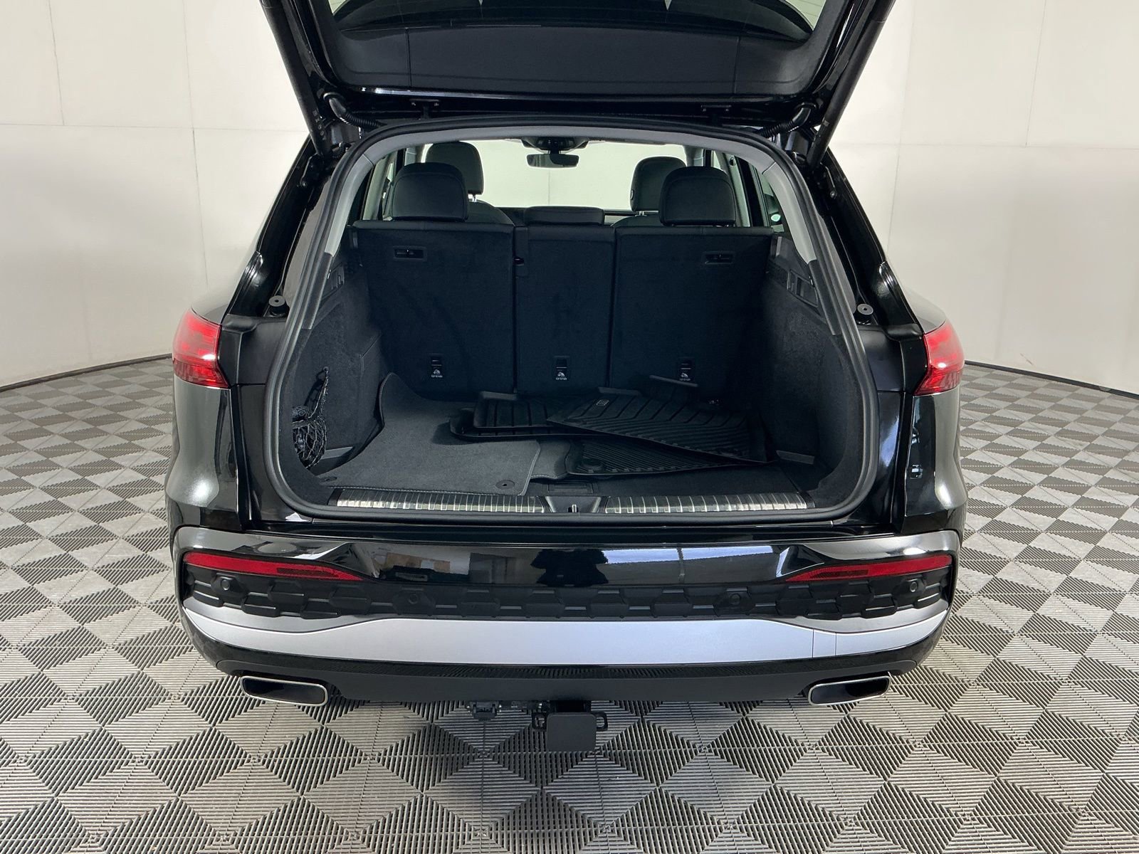 Certified 2025 Audi Q5 Premium Plus w/ Premium Plus image 21